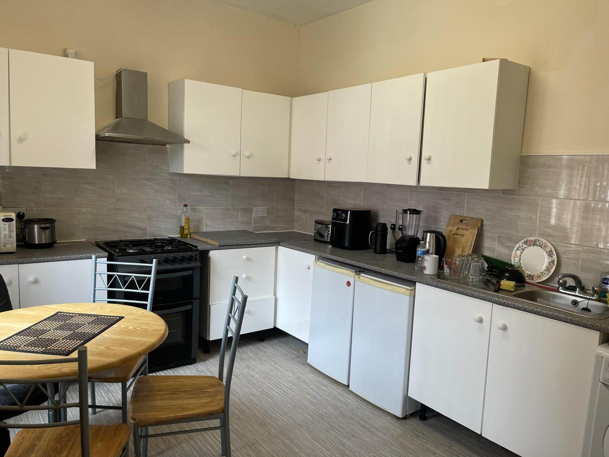 2-Bed Apartment - Sleeps 4 - Street Parking - Wifi Manchester Eksteriør billede