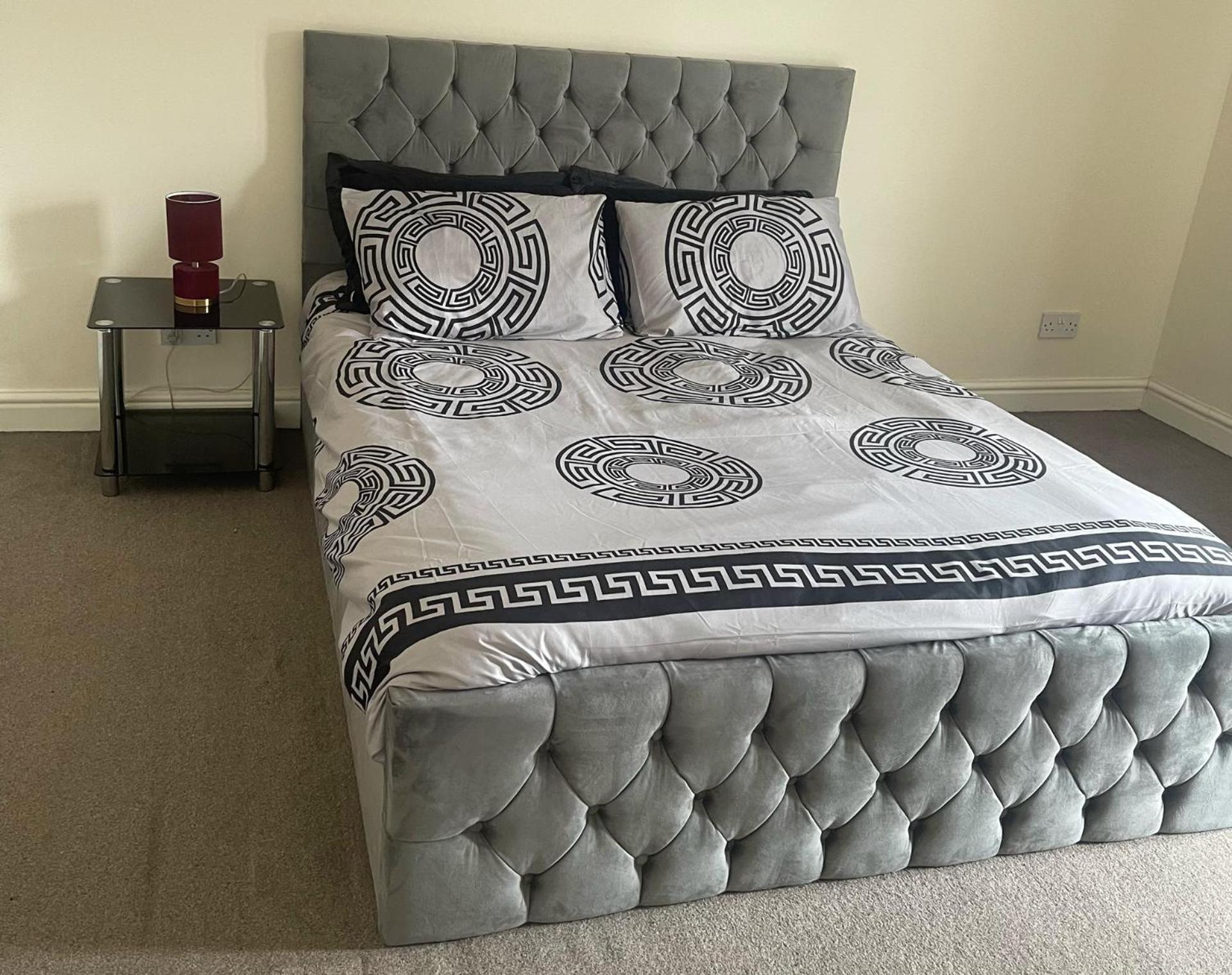 2-Bed Apartment - Sleeps 4 - Street Parking - Wifi Manchester Eksteriør billede
